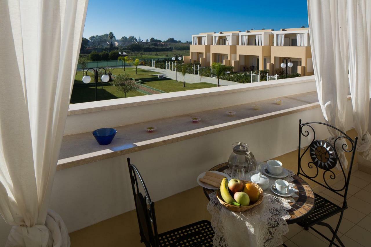 Residence Mar Mediterraneo Quartu Sant'Elena Bagian luar foto